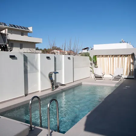 Mossa Concept - Heated Pool